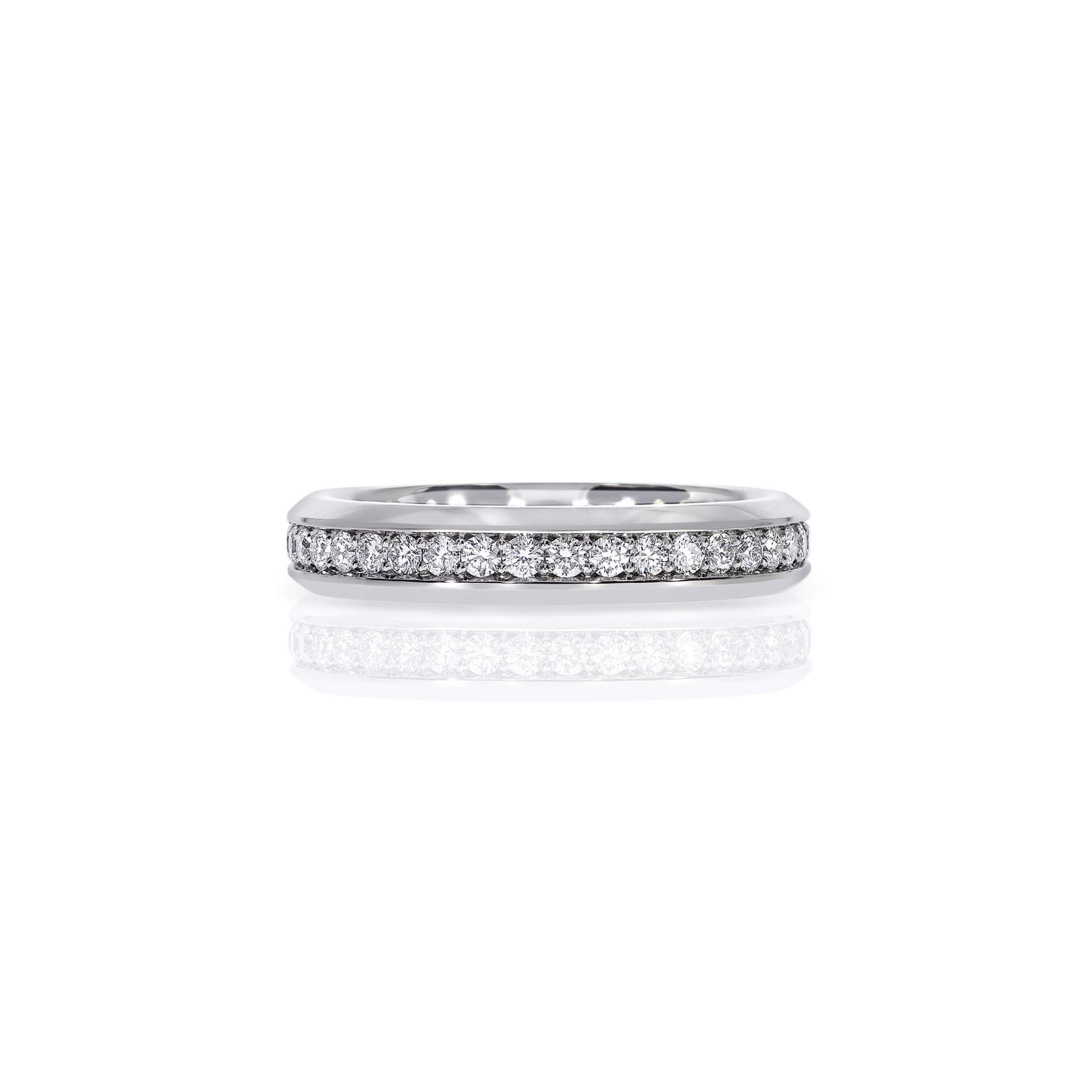 Bevelled Edge Pavé