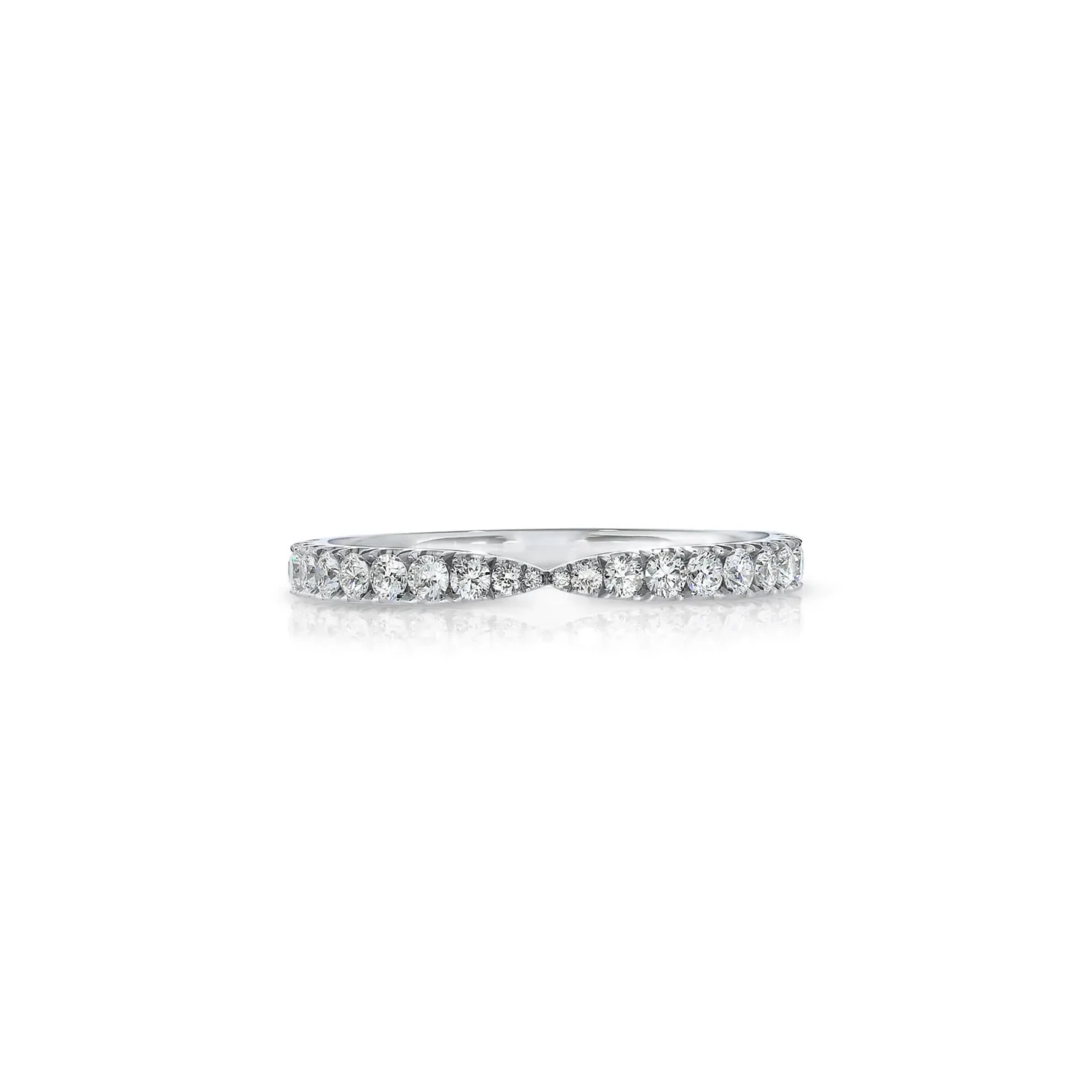 Scallop Set Pinched Diamond Wedding Ring