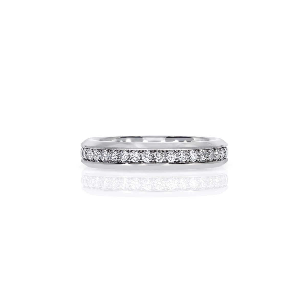 Bevelled Edge Pavé